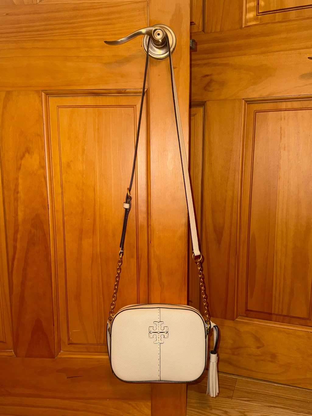 Tory Burch Mcgraw Crossbody In Cream